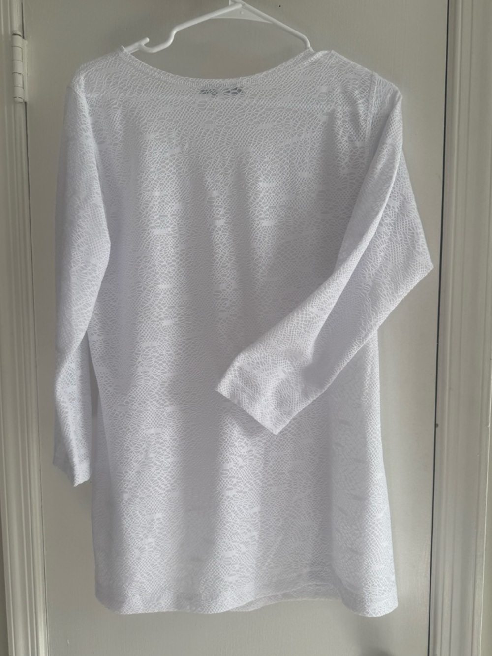 Nally & Millie White Textured Boatneck Long Sleeve Top Size S - Picture 2 of 4
